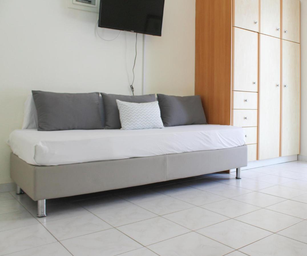 Iason Apartments Лутра Едипсу Екстериор снимка