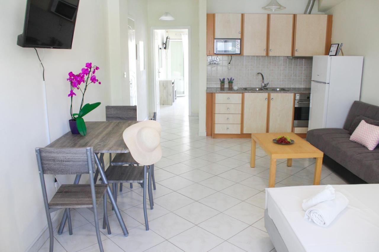 Iason Apartments Лутра Едипсу Екстериор снимка