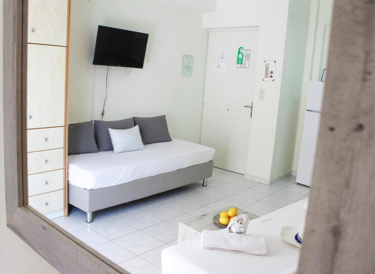 Iason Apartments Лутра Едипсу Екстериор снимка