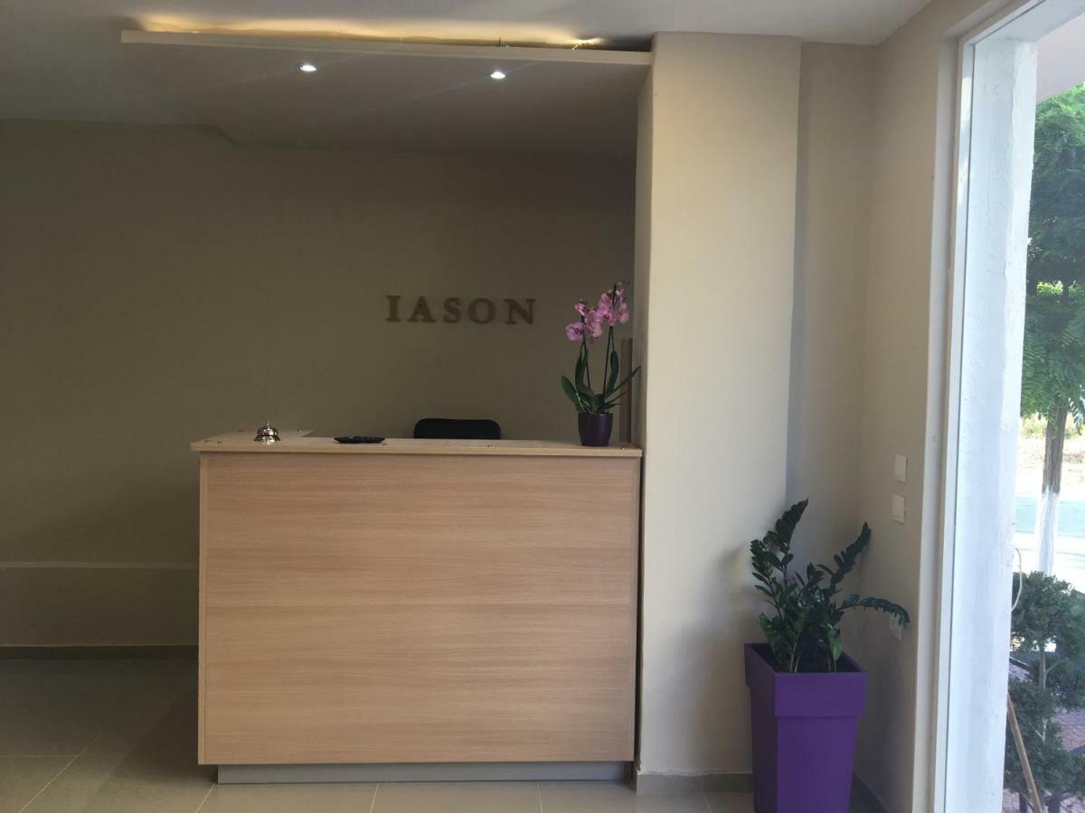 Iason Apartments Лутра Едипсу Екстериор снимка