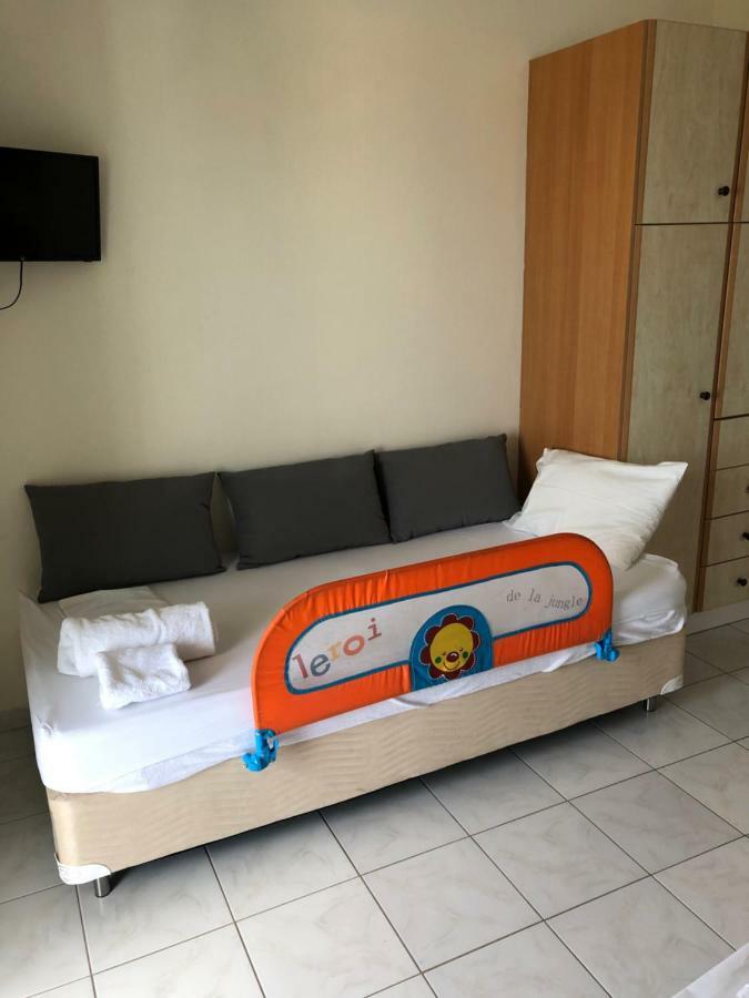 Iason Apartments Лутра Едипсу Екстериор снимка